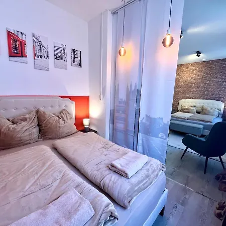 Industrial Feeling In A Quiet Location Λειψία